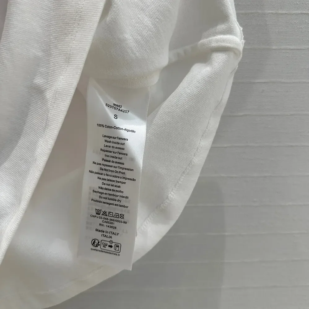 Dior Miss Dior T-Shirt White Cotton Jersey with Bright Pink Miss Dior Graffiti Motif for Men Dior Miss Dior T-Shirt White Cotton Jersey with Bright Pink Miss Dior Graffiti Motif for Men