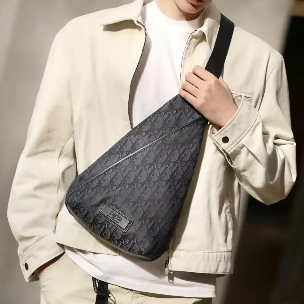 Dior Trek Zipped Sling Bag Black Dior Oblique Nylon for Men Dior Trek Zipped Sling Bag Black Dior Oblique Nylon for Men