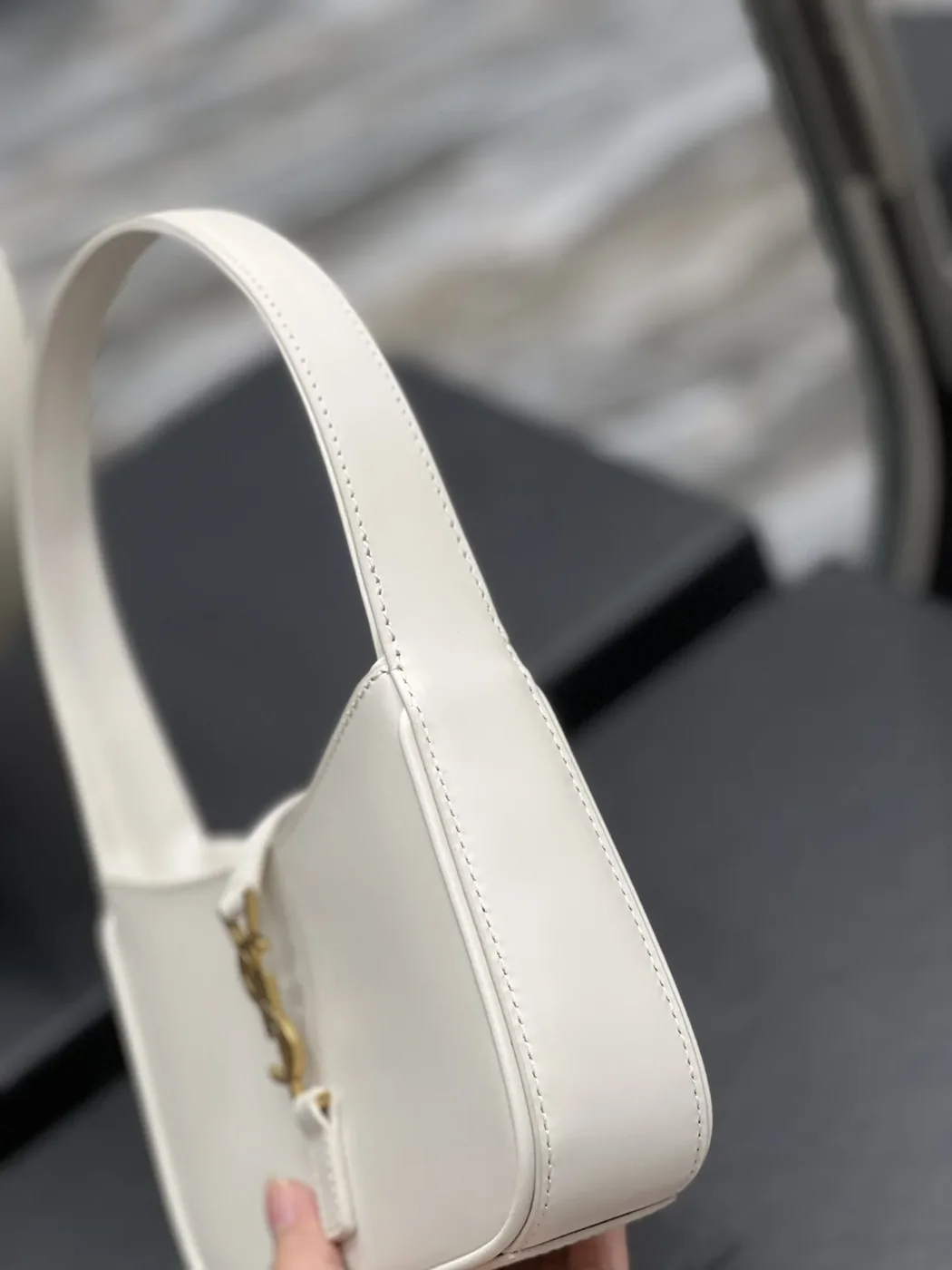 Saint Laurent Le 5 A 7 Mini White / Saint Laurent Le 5 A 7 Mini White /