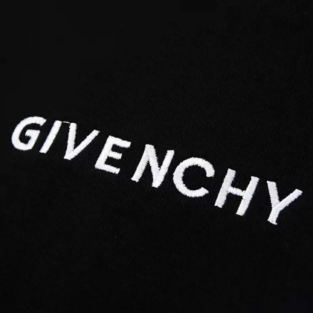 Givenchy Slim Fit 101 Dalmatians Sweatshirt in Embroidered Felpa for Women Givenchy Slim Fit 101 Dalmatians Sweatshirt in Embroidered Felpa for Women