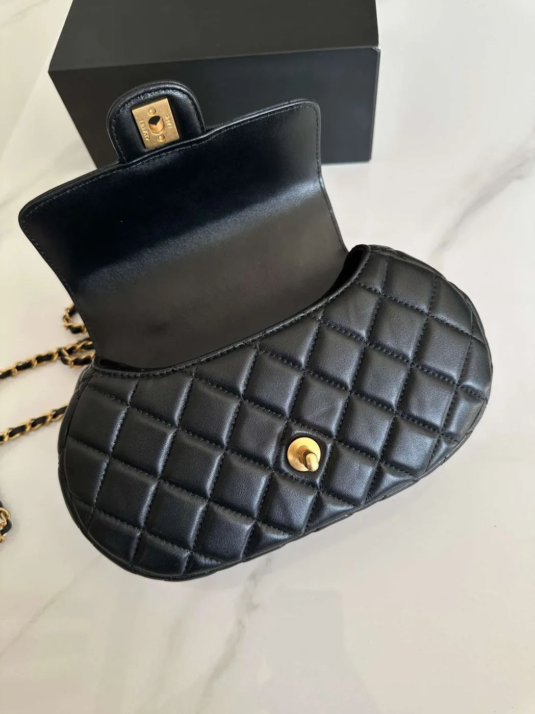 Chanel Bag With Top Handle Black /