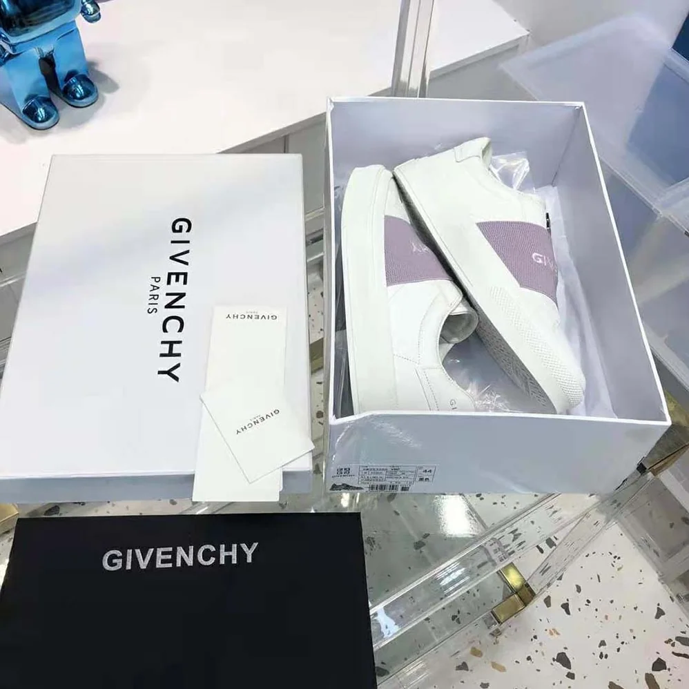 Givenchy Sneakers City Sport in Leather with GIVENCHY Webbing for Unisex in Purple Givenchy Sneakers City Sport in Leather with GIVENCHY Webbing for Unisex in Purple