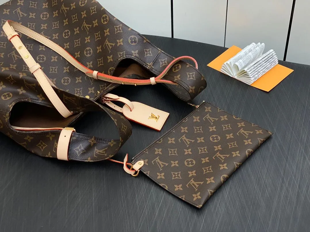 Louis Vuitton Atlantis GM Brown / Louis Vuitton Atlantis GM Brown /