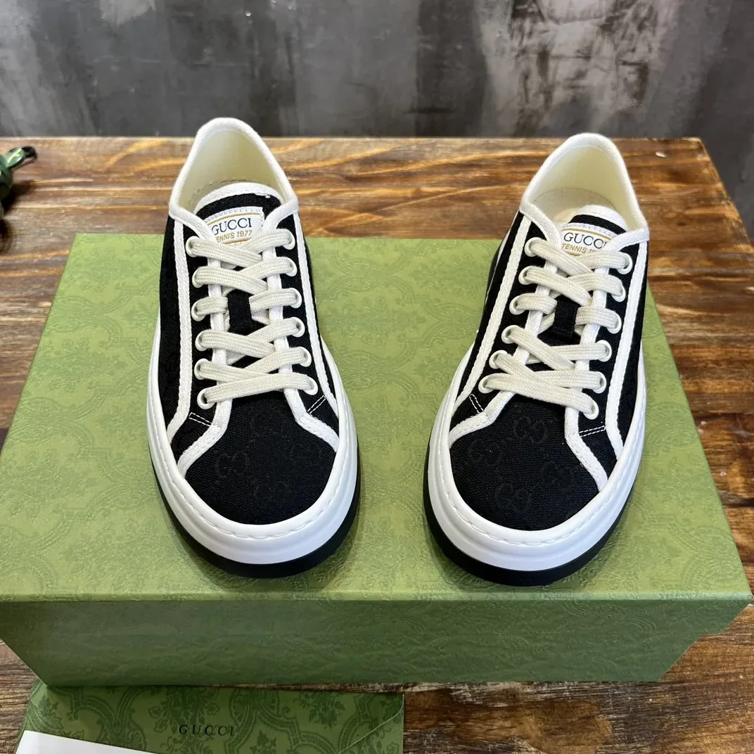 Gucci Low in Cut Sneaker Black Gucci Low in Cut Sneaker Black