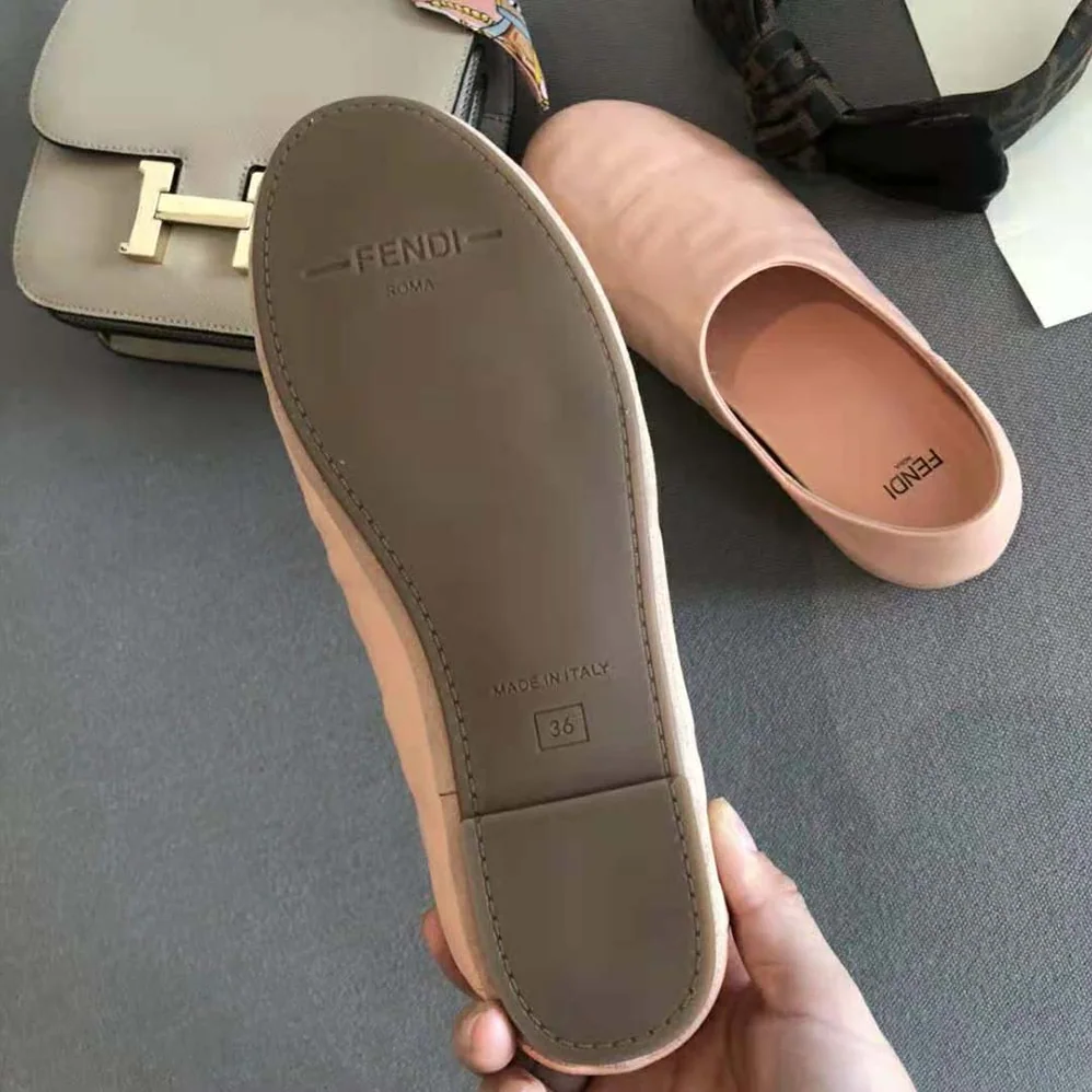 Fendi Signature Pink Nappa Leather Slippers for Unisex Fendi Signature Pink Nappa Leather Slippers for Unisex