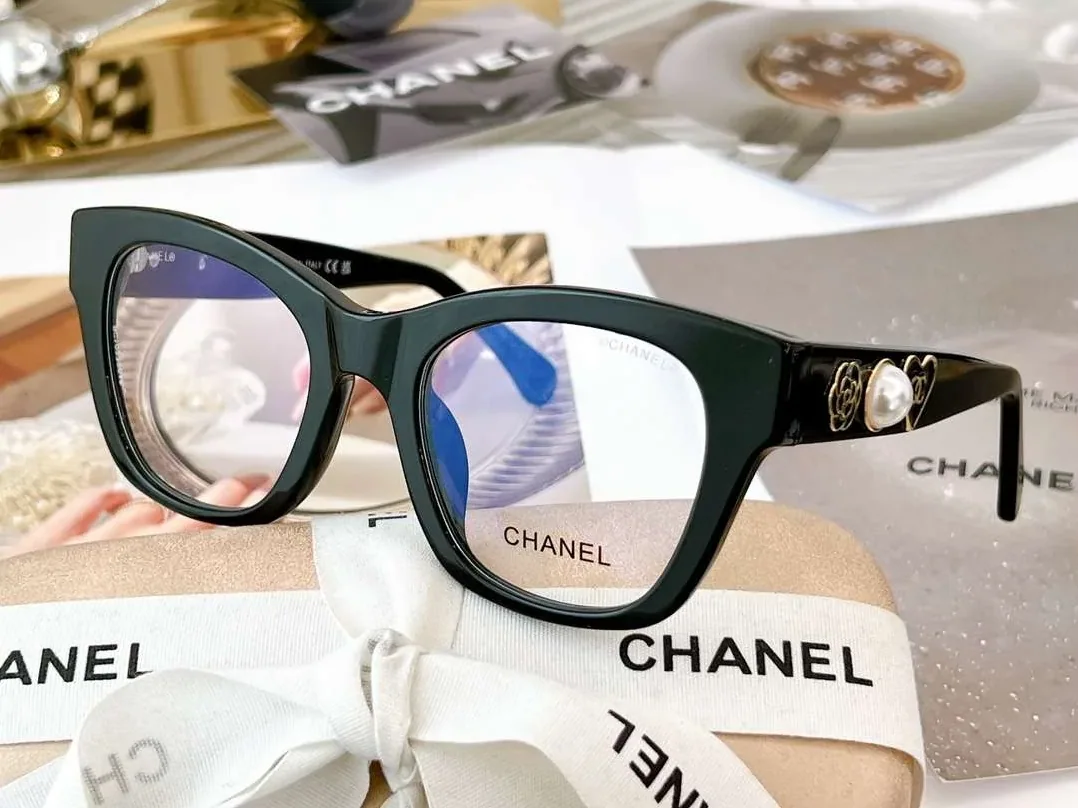 Chanel Round Sunglasses Dark Blue And Gold