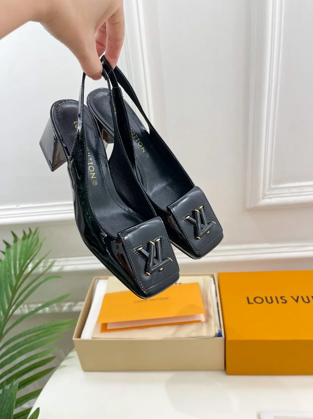 Louis Vuitton Shake Slingback Pump Black 1AB0TR