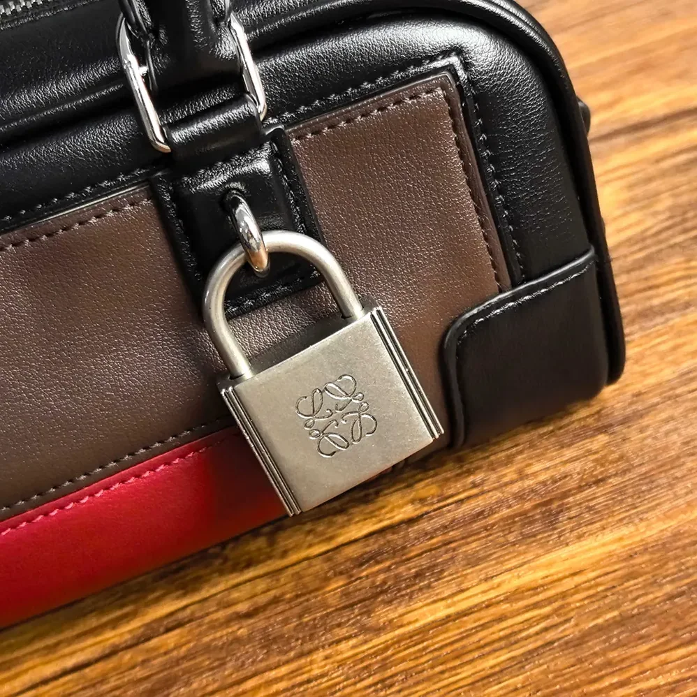 Loewe Amazona 23 Cropped Bag in Nappa Calfskin for Women in Black/Burgundy Loewe Amazona 23 Cropped Bag in Nappa Calfskin for Women in Black/Burgundy