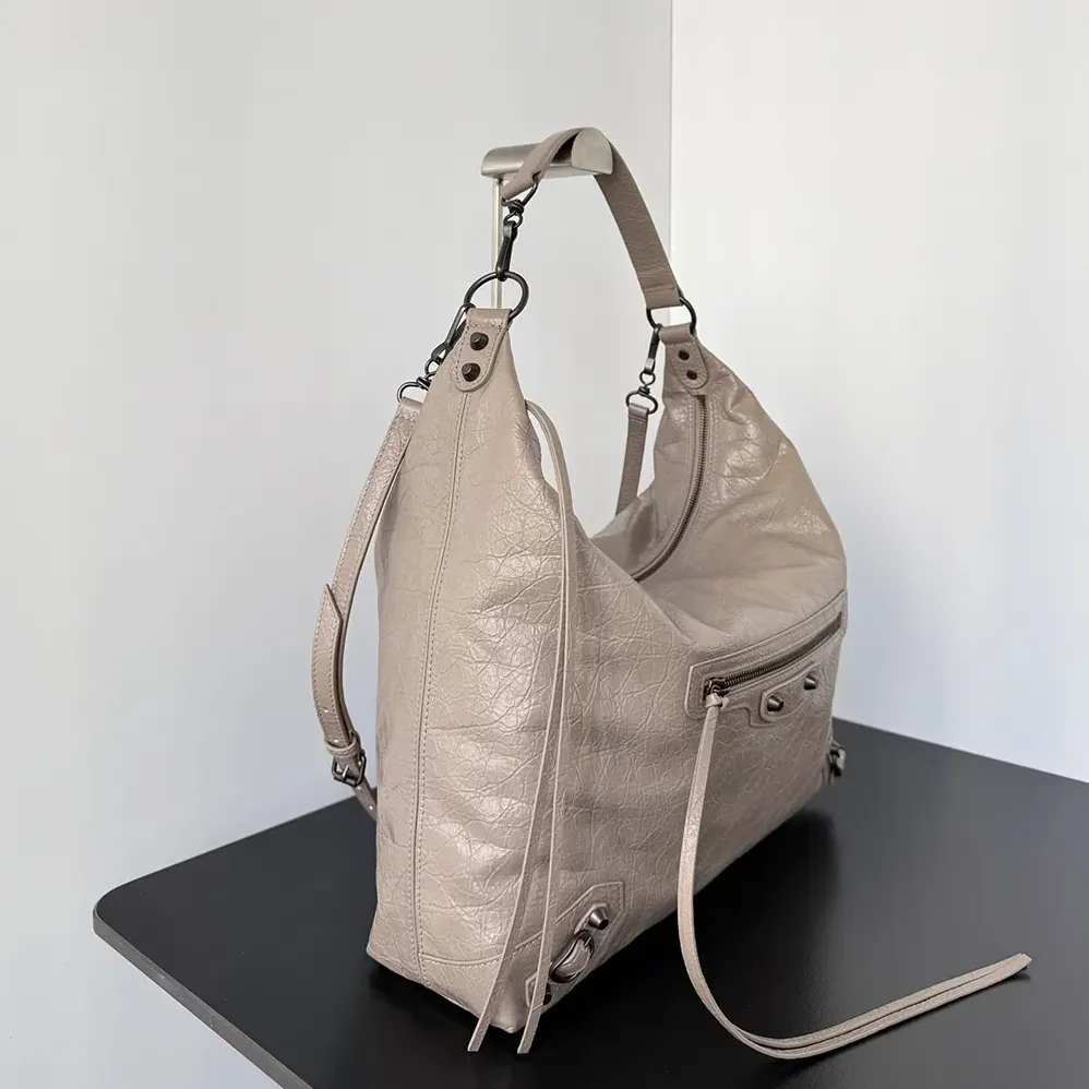 Balenciaga Le City Hobo Bag Medium in Sesame for Women Balenciaga Le City Hobo Bag Medium in Sesame for Women