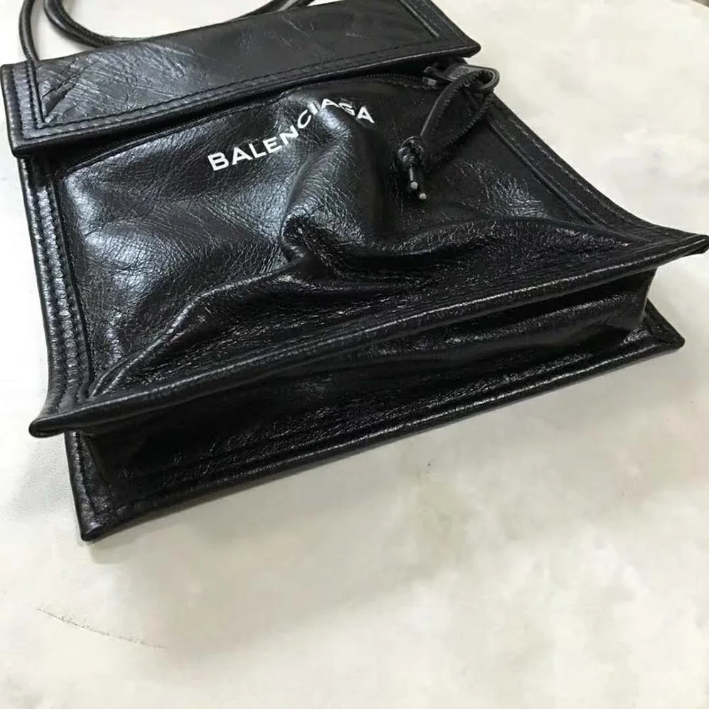 Balenciaga Explorer Pouch Strap in Leather for Men in Black Balenciaga Explorer Pouch Strap in Leather for Men in Black