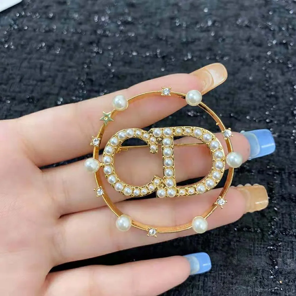 Dior Clair D Lune Brooch Gold for Women in Finish Metal