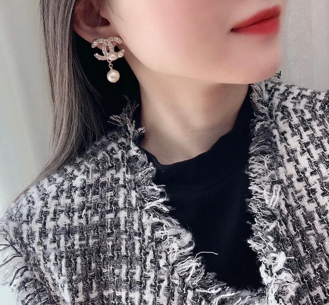Chanel Pearl C Double Earrings Gold Chanel Pearl C Double Earrings Gold