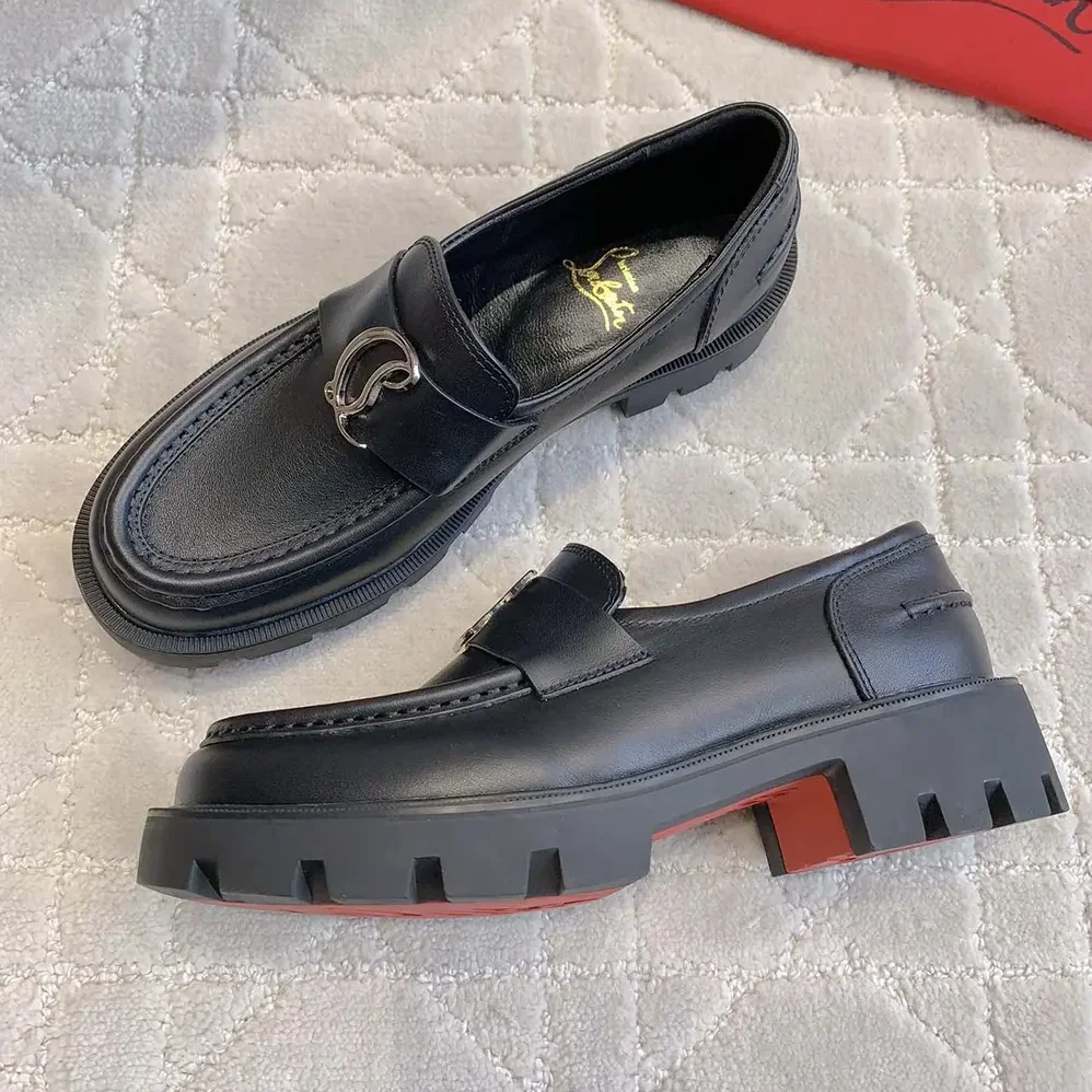 Christian Louboutin CL Moc Lug Loafers Calf leather for Women in Black Christian Louboutin CL Moc Lug Loafers Calf leather for Women in Black
