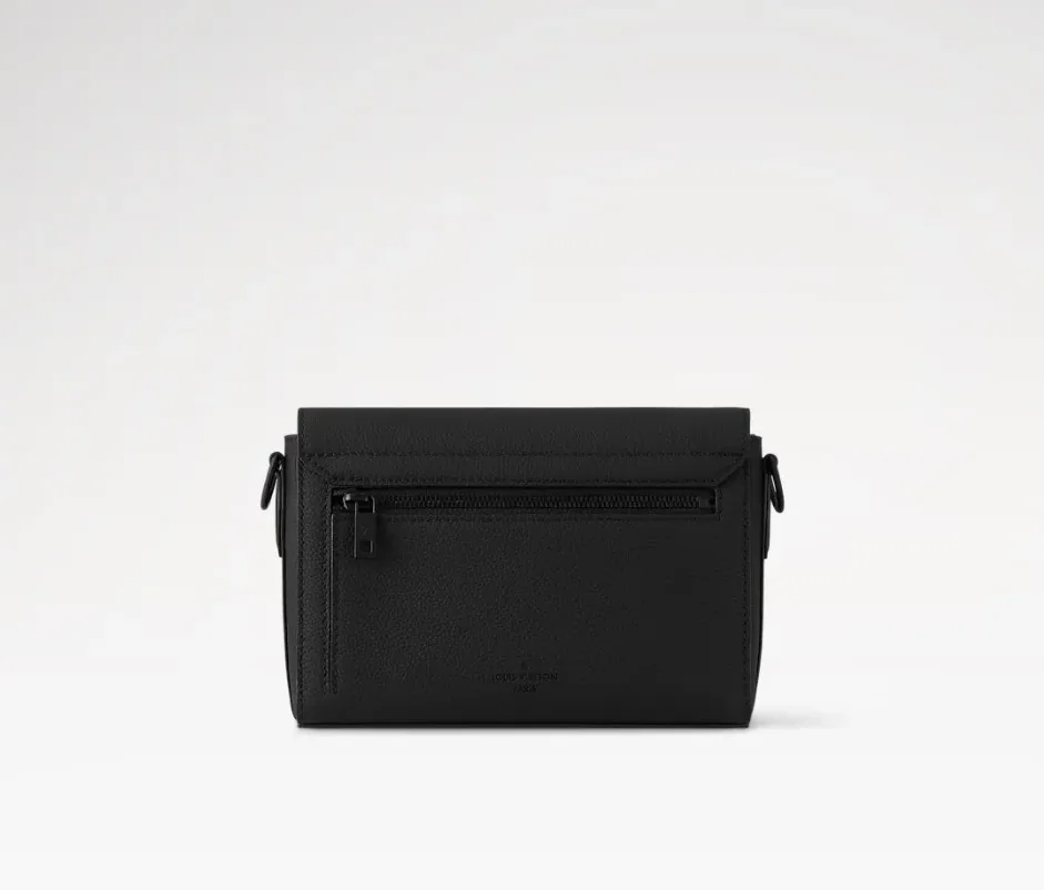 Louis Vuitton Takeoff Messenger PM Noir / Louis Vuitton Takeoff Messenger PM Noir /