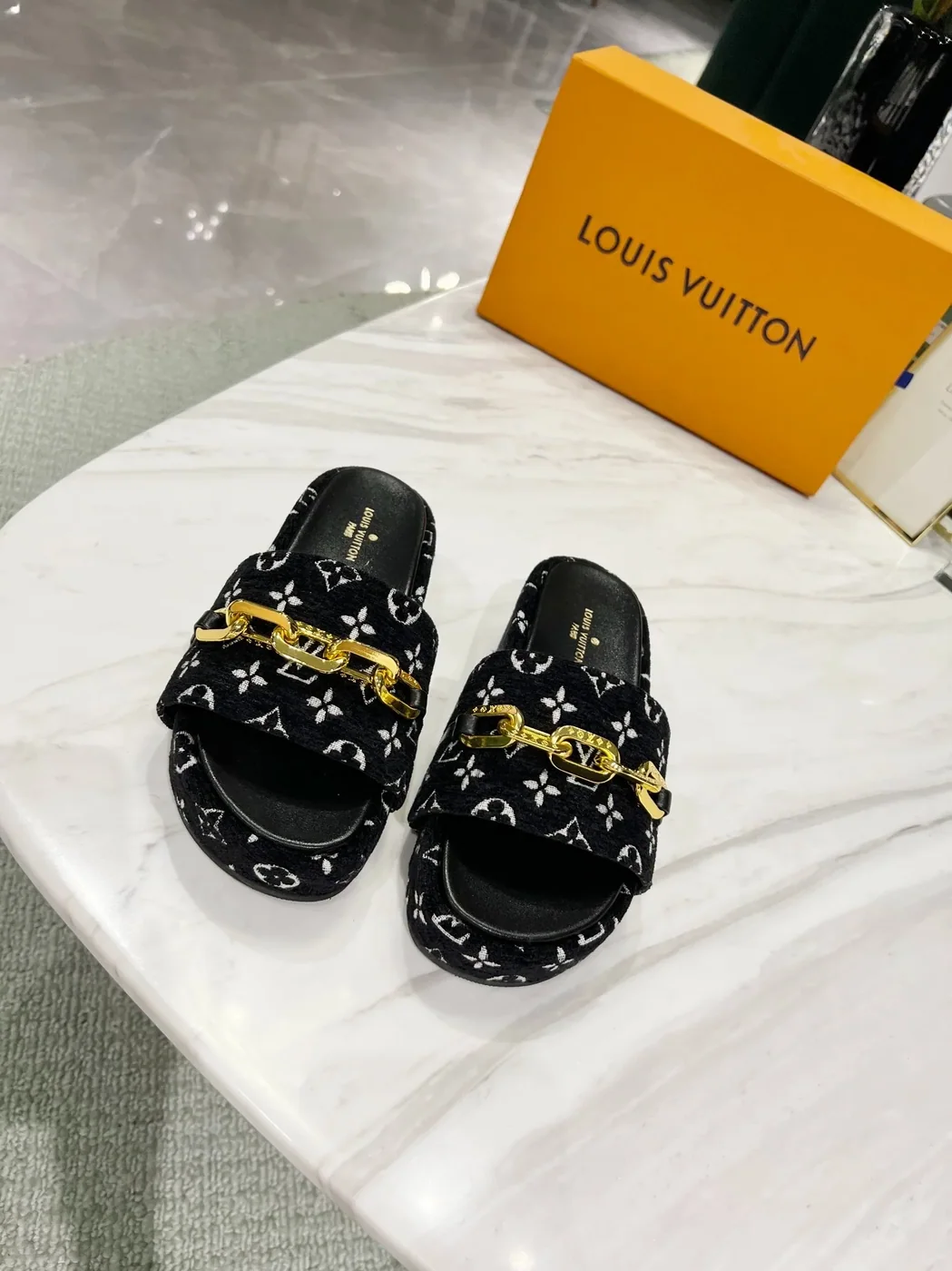 Louis Vuitton Jumbo Flatform Mule Black Louis Vuitton Jumbo Flatform Mule Black