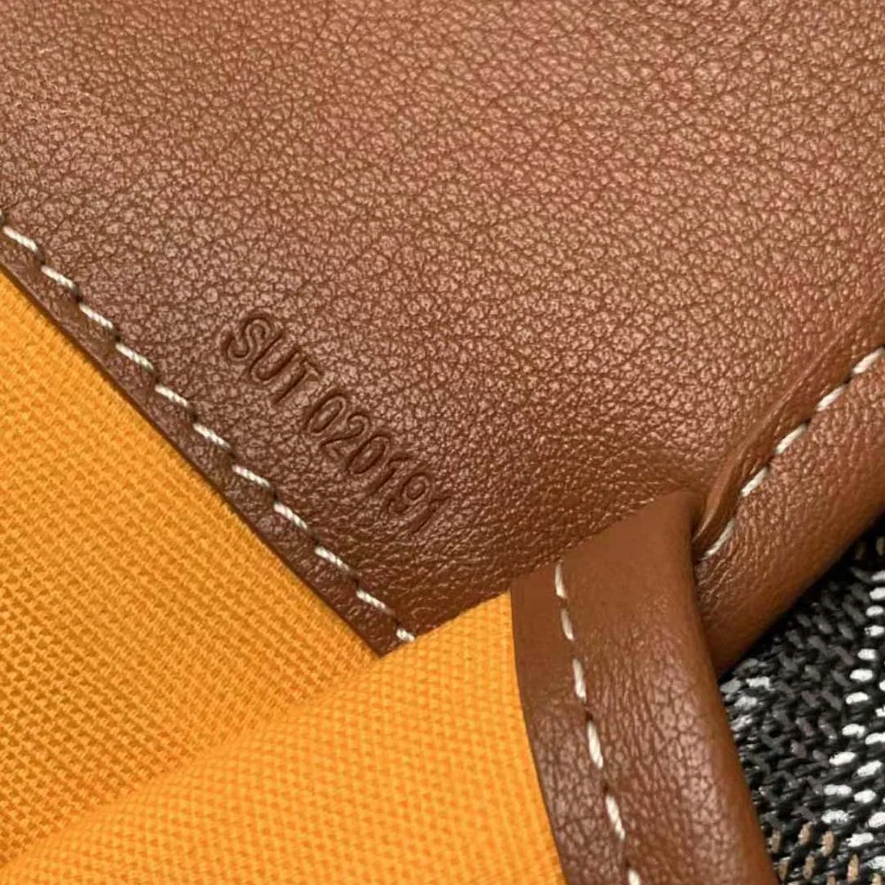 Goyard Saint Léger Backpack in Goyardine Canvas & Chevroches Calfskin for Women in Brown Goyard Saint Léger Backpack in Goyardine Canvas & Chevroches Calfskin for Women in Brown