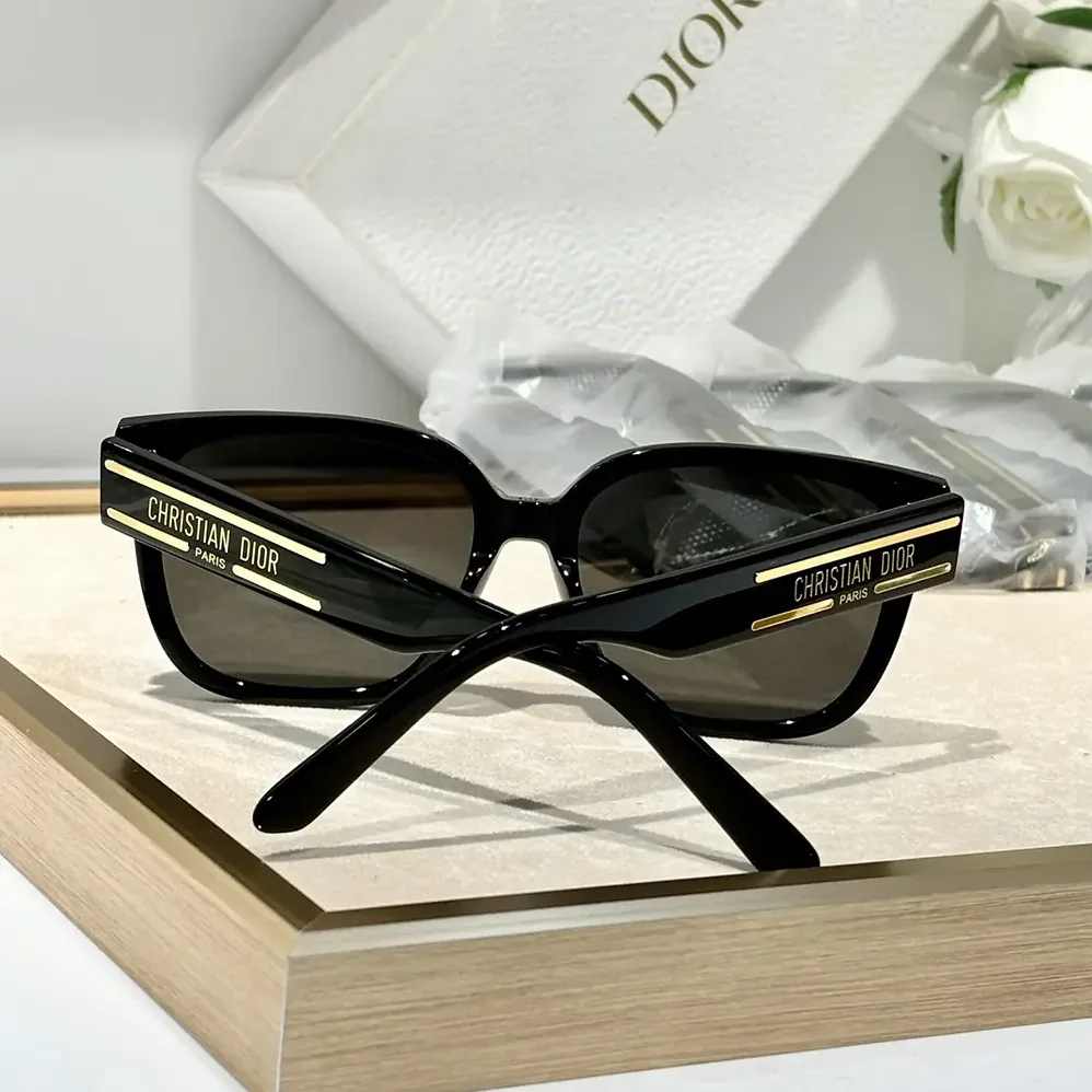 Dior DiorSignature S7F Black Square Sunglasses for Women Dior DiorSignature S7F Black Square Sunglasses for Women