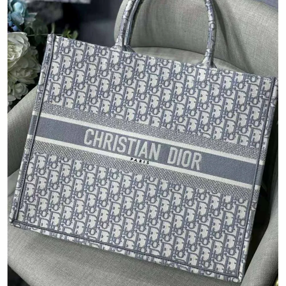 Dior Dior Bbook Tote for Women in Silver Dior Dior Bbook Tote for Women in Silver