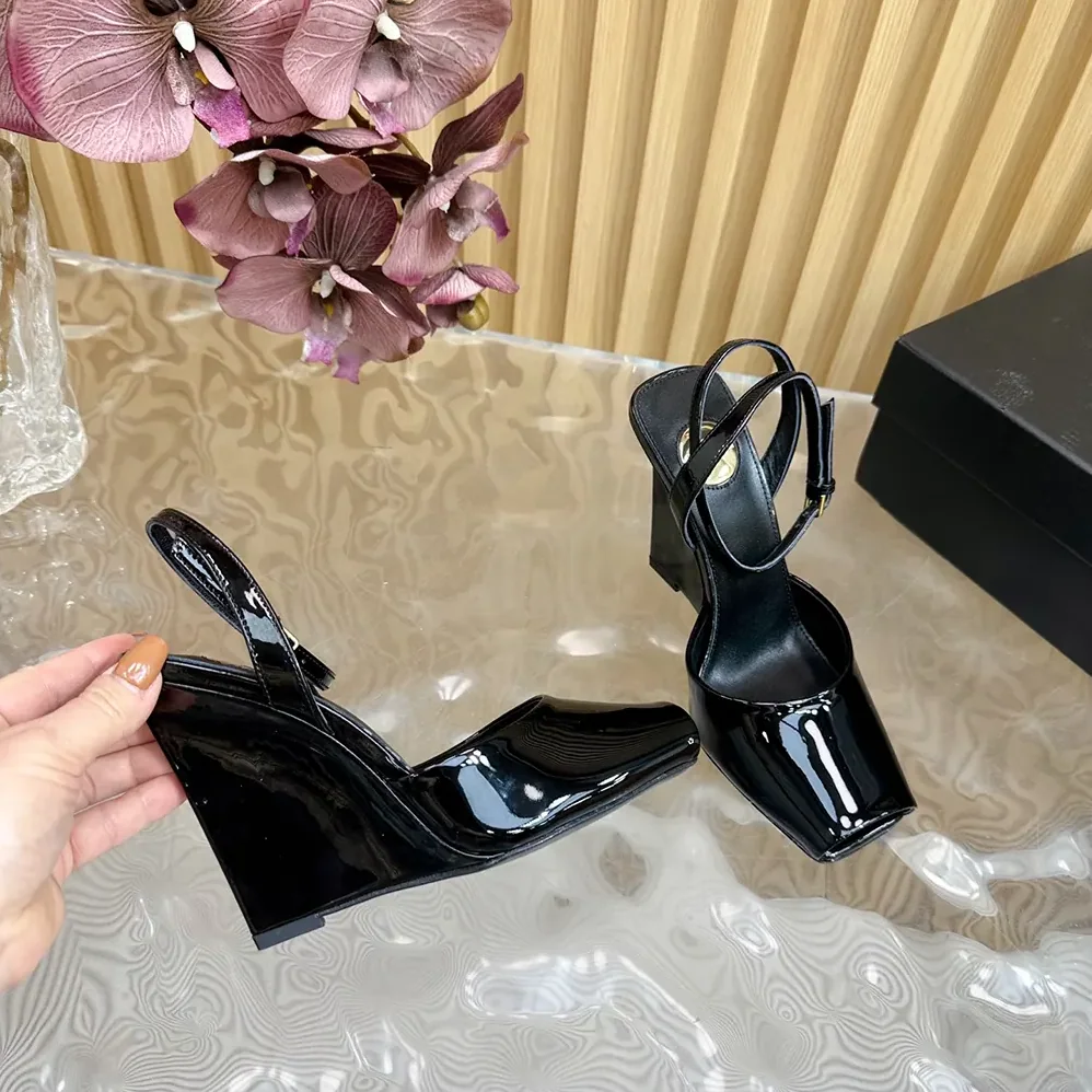 Saint Laurent YSL La Scandale Wedges in Patent Leather for Women in Black