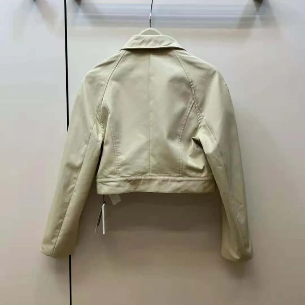 Givenchy Short Trench Coat in Cotton Twill with U-Lock Buckle for Women in Light Beige Givenchy Short Trench Coat in Cotton Twill with U-Lock Buckle for Women in Light Beige