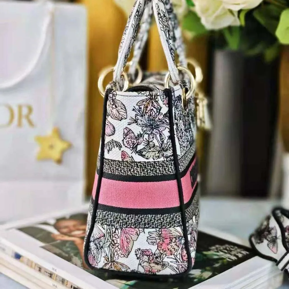 Dior Medium Lady D-lite Bag White and Pastel Pink Butterfly Around The World Embroidery for Women Dior Medium Lady D-lite Bag White and Pastel Pink Butterfly Around The World Embroidery for Women