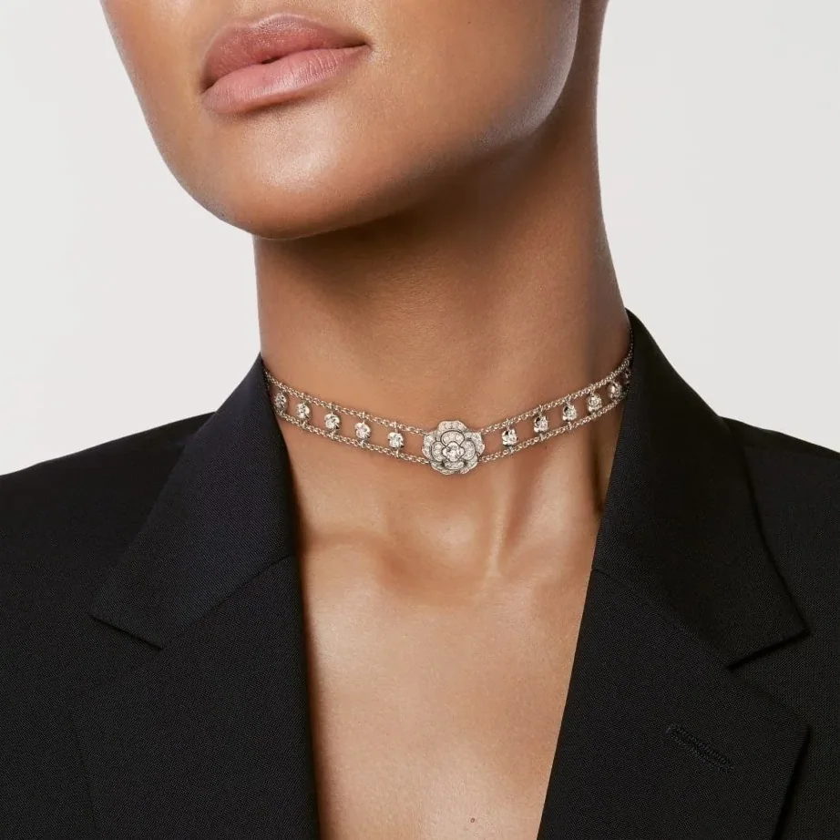 Chanel Bouton De Camelia Choker White Gold Chanel Bouton De Camelia Choker White Gold