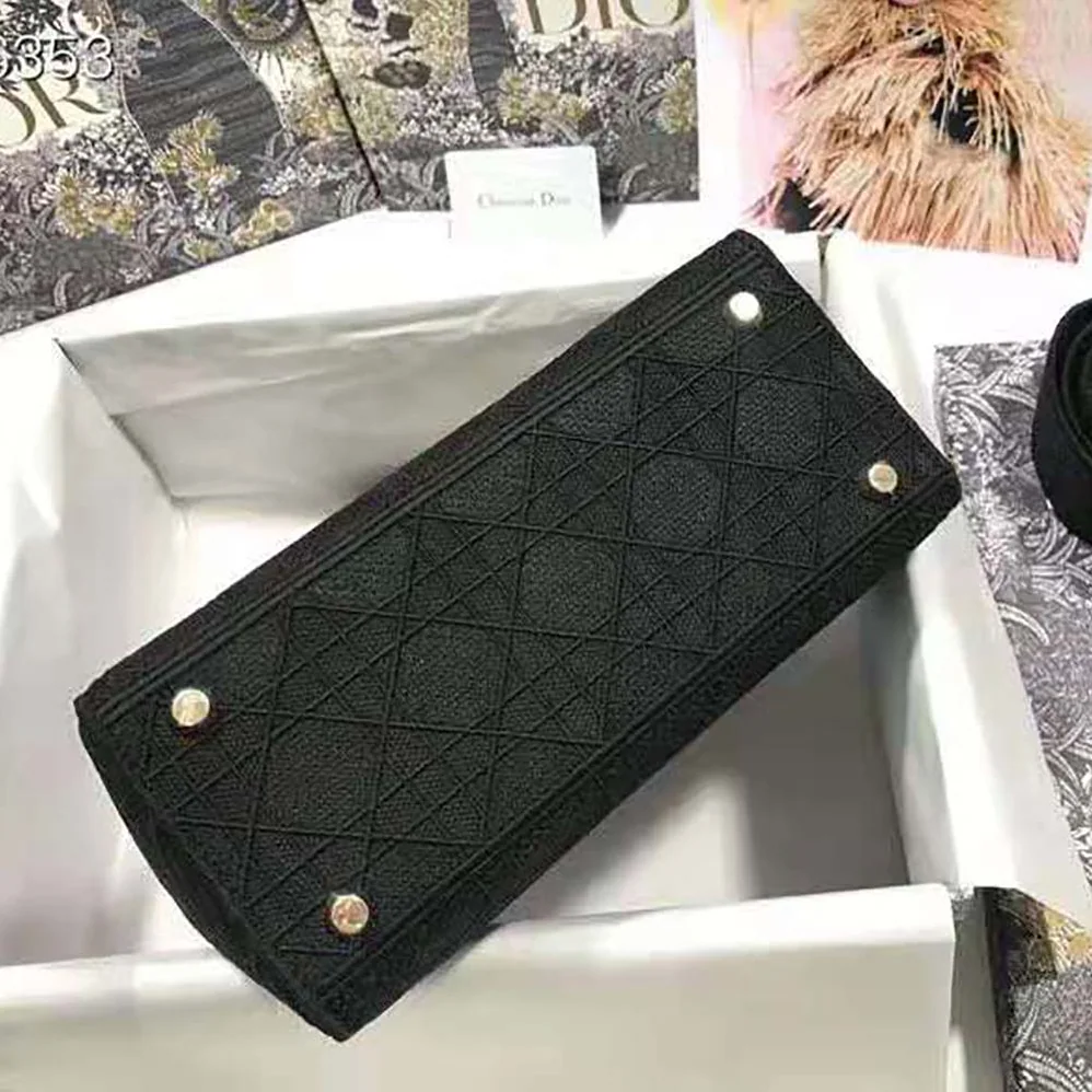 Dior Medium Lady D-Lite Bag Cannage Embroidery in Black Dior Medium Lady D-Lite Bag Cannage Embroidery in Black