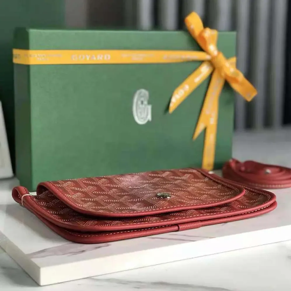 Goyard Plumet Pocket Wallet for Women in Red Goyard Plumet Pocket Wallet for Women in Red