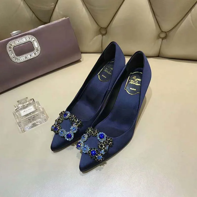 Roger Vivier Silk Flower Strass Pumps 65mm Heel for Women in Navy Roger Vivier Silk Flower Strass Pumps 65mm Heel for Women in Navy