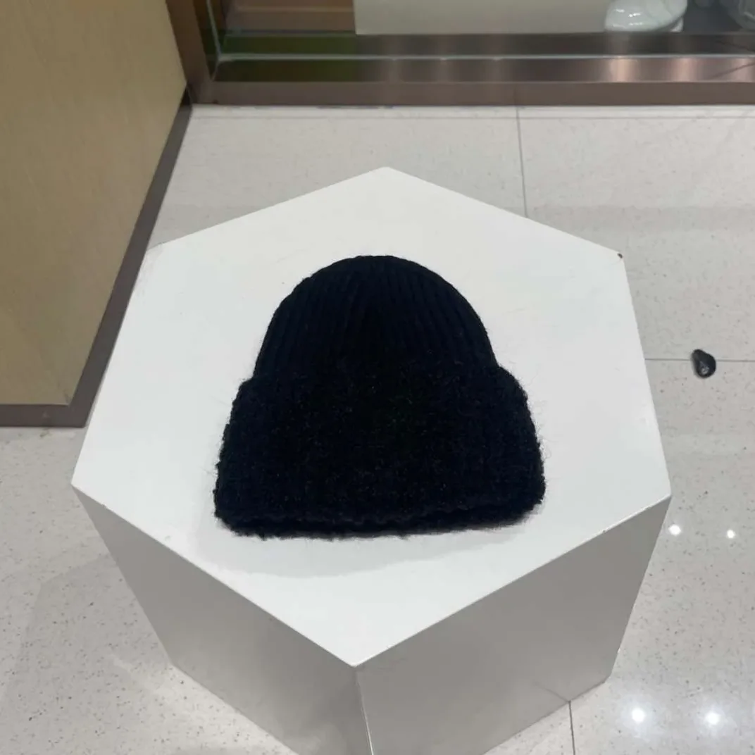 Louis Vuitton Ahead Beanie Black Louis Vuitton Ahead Beanie Black