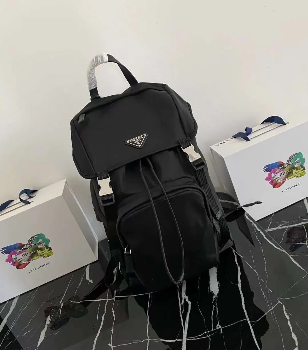 Prada Re-Nylon And Saffiano Backpack Black / 2VZ135_2DMG_F0002_V_HOL Prada Re-Nylon And Saffiano Backpack Black / 2VZ135_2DMG_F0002_V_HOL