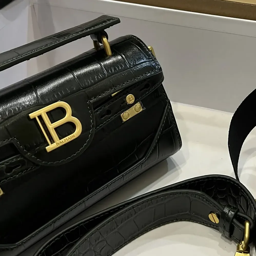 Balmain B-Buzz 19 Bag in Crocodile for Women in print Leather Balmain B-Buzz 19 Bag in Crocodile for Women in print Leather