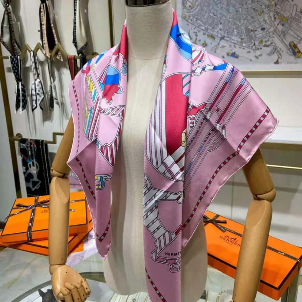 Hermes Tatersale En Zigzag Scarf 45 in Silk Twill for Women in Pink Hermes Tatersale En Zigzag Scarf 45 in Silk Twill for Women in Pink