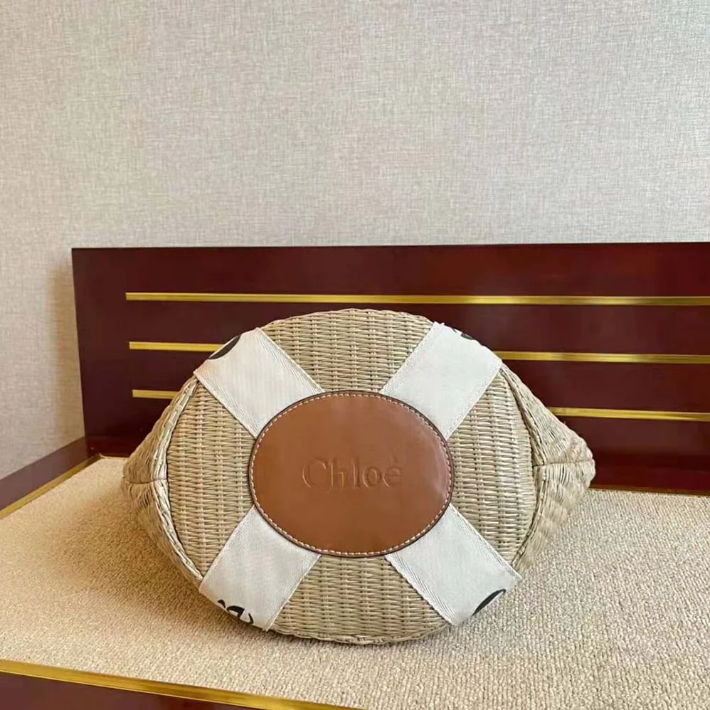 Chloe Large Woody Basket in Fair-Trade Paper with the Woody Ribbon for Women Chloe Large Woody Basket in Fair-Trade Paper with the Woody Ribbon for Women