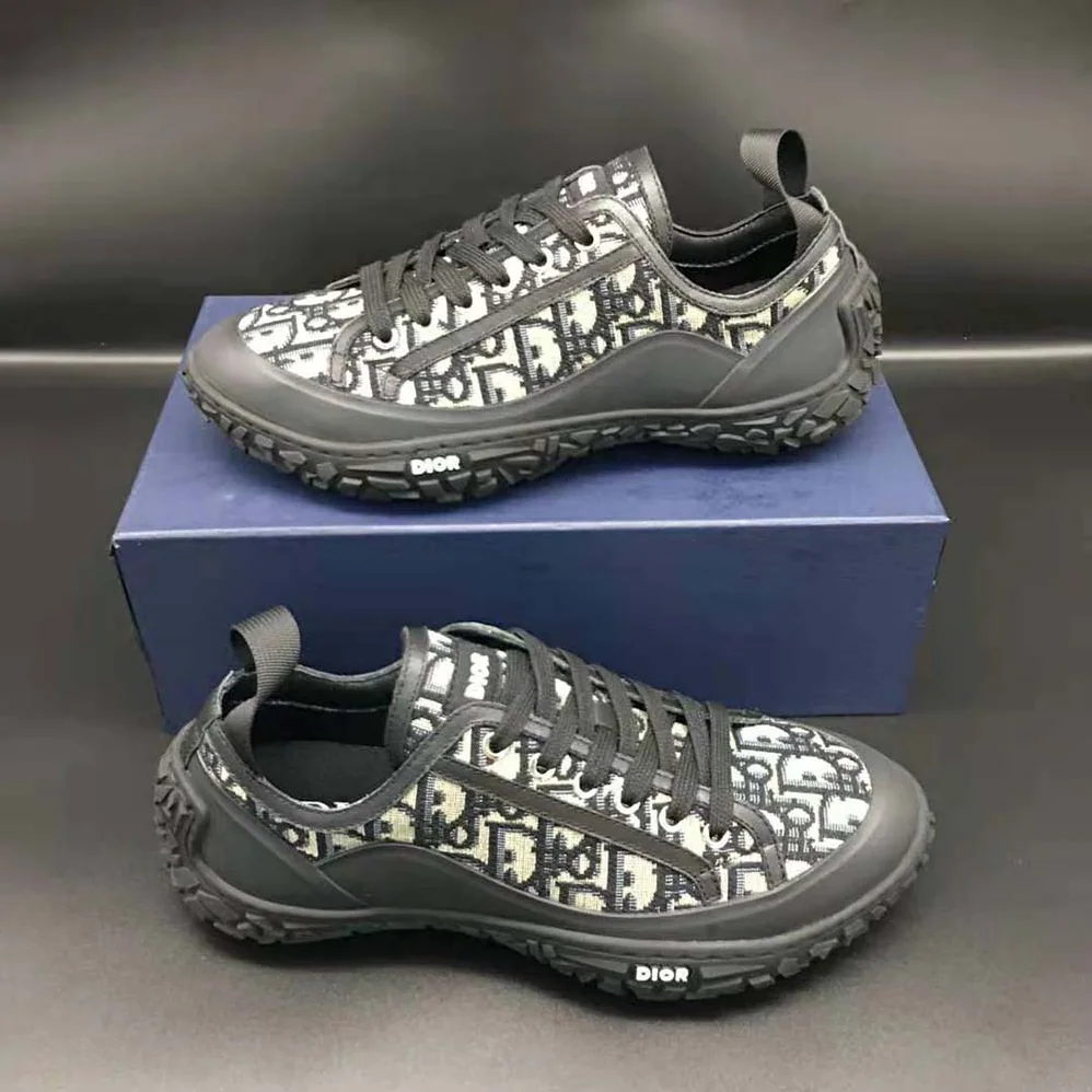 Dior b28 Low-Top Sneaker Beige and Black Dior Oblique Jacquard for Women