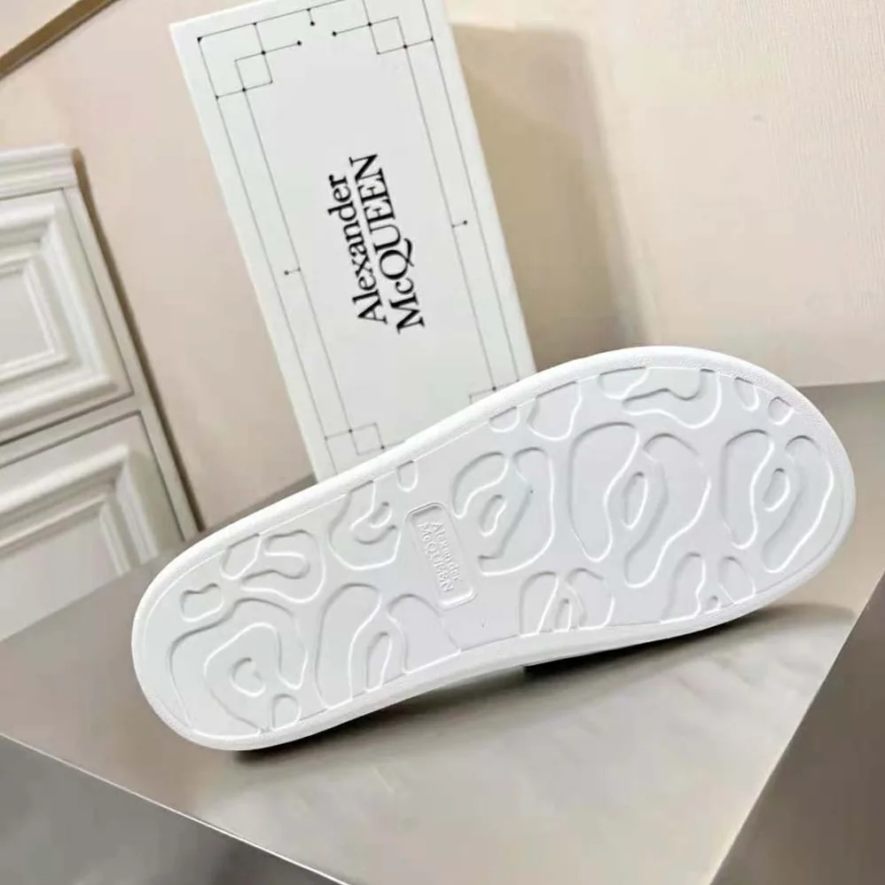 Alexander Mcqueen Pool Slide in White for Unisex in Black