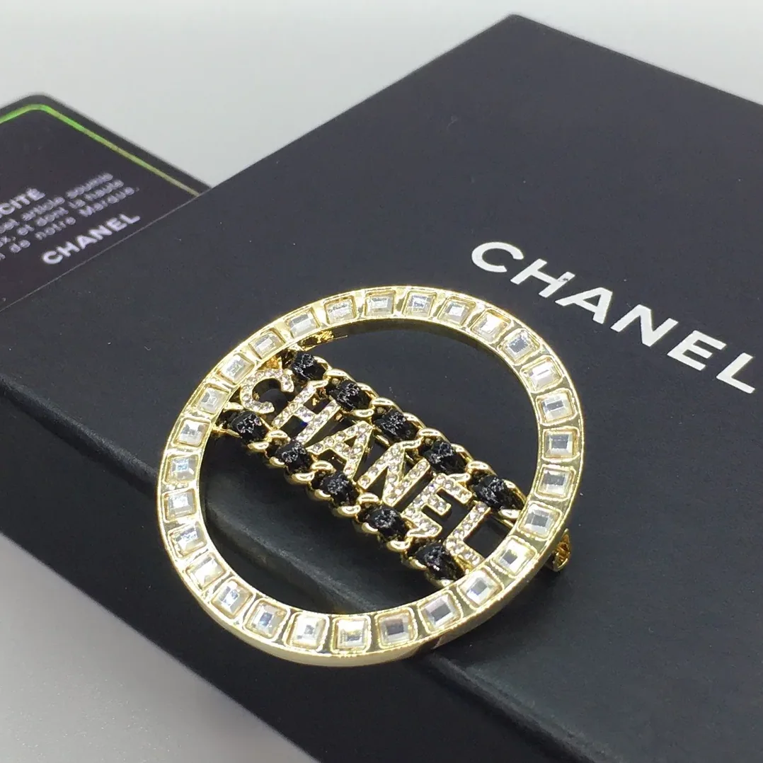 Chanel Brooch Gold in toned Hardware Chanel Brooch Gold in toned Hardware