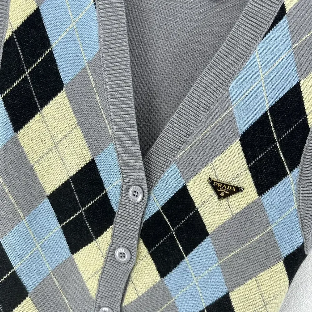Prada Wool Vest with an Argyle Pattern for Women Prada Wool Vest with an Argyle Pattern for Women