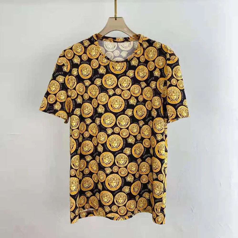 Versace Medusa Amplified Print T for Men in shirt Versace Medusa Amplified Print T for Men in shirt