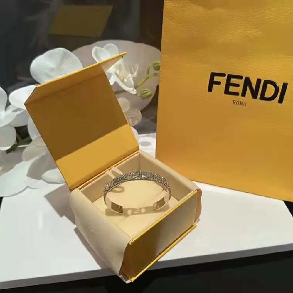 Fendi O'Lock Bracelet Silver for Women in Colored Bracelet Fendi O'Lock Bracelet Silver for Women in Colored Bracelet