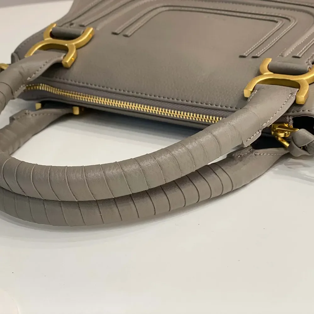 Chloe Small Marcie Bag in Grained Leather for Women in Grey Chloe Small Marcie Bag in Grained Leather for Women in Grey