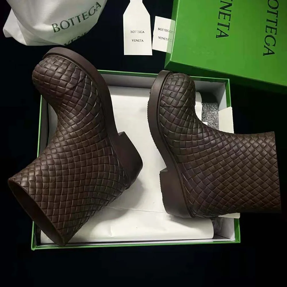 Bottega Veneta Fireman Ankle Boot for Unisex in Brown Bottega Veneta Fireman Ankle Boot for Unisex in Brown