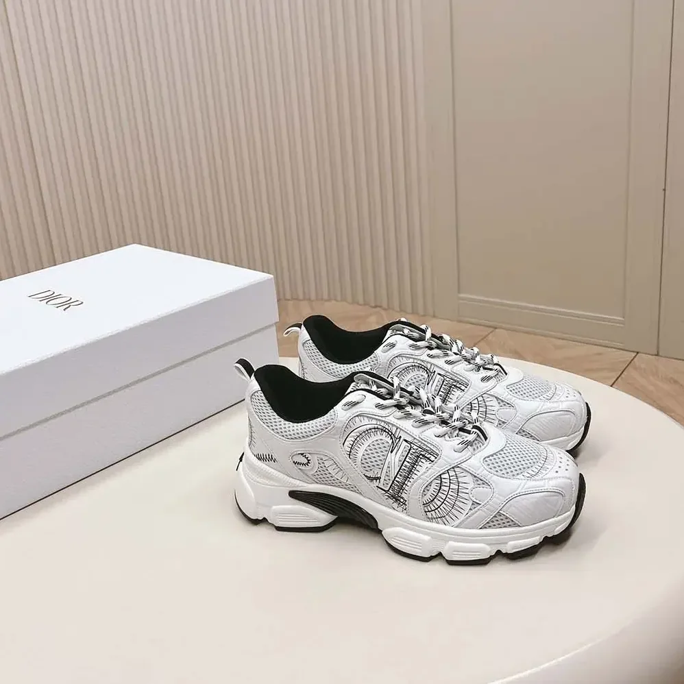 Dior Chrono Sneaker White and Black Mesh with Leather for Women in Effect Panels Dior Chrono Sneaker White and Black Mesh with Leather for Women in Effect Panels