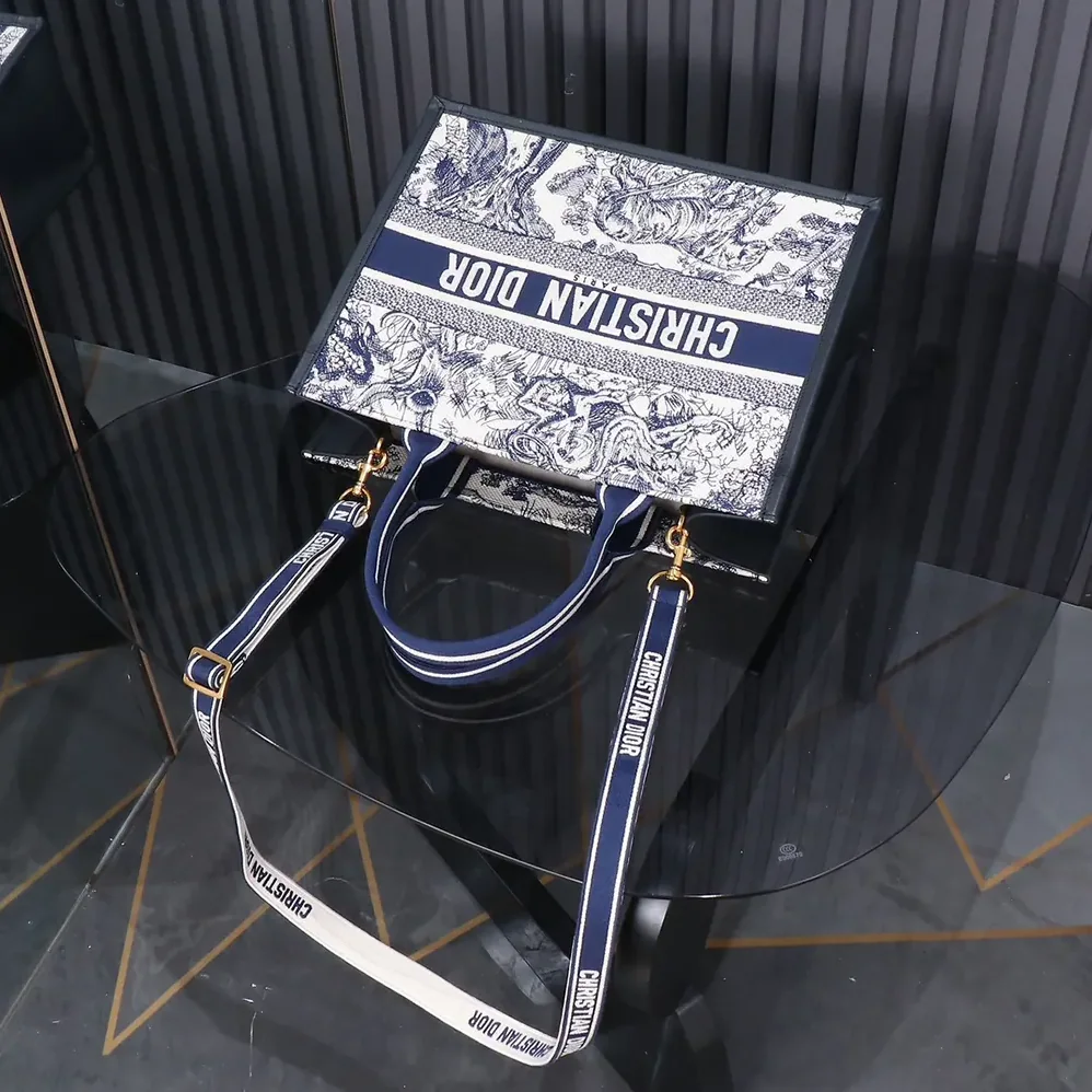 Dior Medium Dior Book Tote White and Navy Blue Toile de Jouy Sauvage Embroidery for Women Dior Medium Dior Book Tote White and Navy Blue Toile de Jouy Sauvage Embroidery for Women