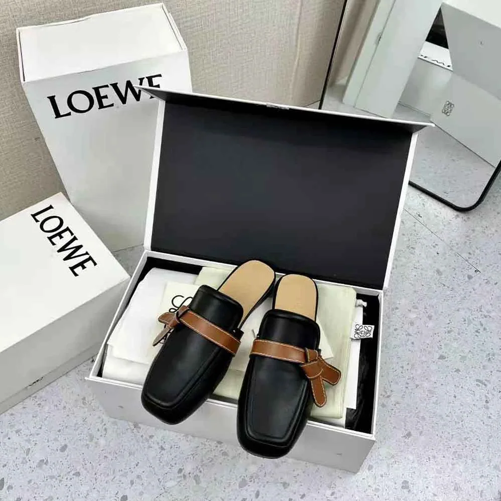 Loewe Gate Flat Mule in Calfskin for Women in Tan Loewe Gate Flat Mule in Calfskin for Women in Tan