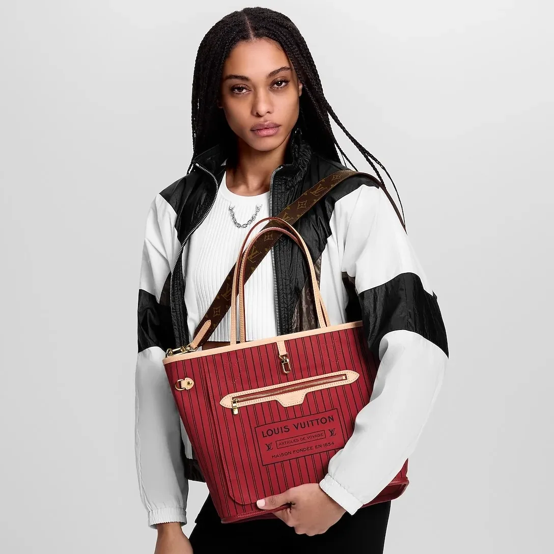 Louis Vuitton Neverfull Bandouliere Inside Out MM Tote Bag Rouge Sari Gold Hardware Textile Louis Vuitton Neverfull Bandouliere Inside Out MM Tote Bag Rouge Sari Gold Hardware Textile
