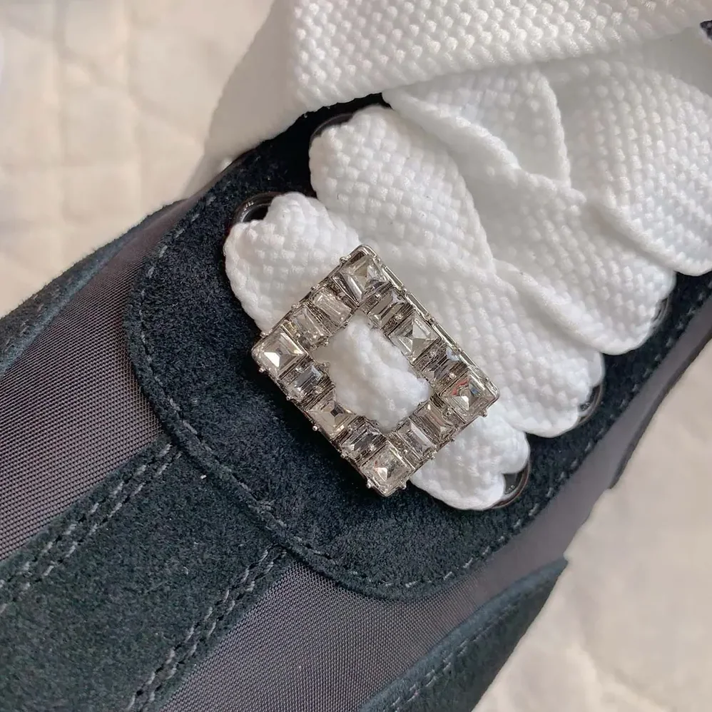 Roger Vivier Viv Low Sneakers in Suede for Women in Black