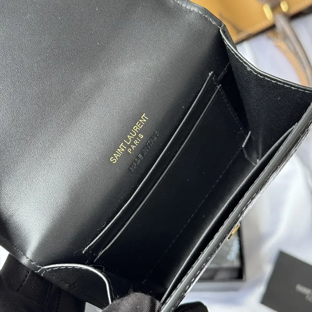 Saint Laurent YSL Uptown Flap Card Case in Crocodile for Women in Embossed Shiny Leather Saint Laurent YSL Uptown Flap Card Case in Crocodile for Women in Embossed Shiny Leather