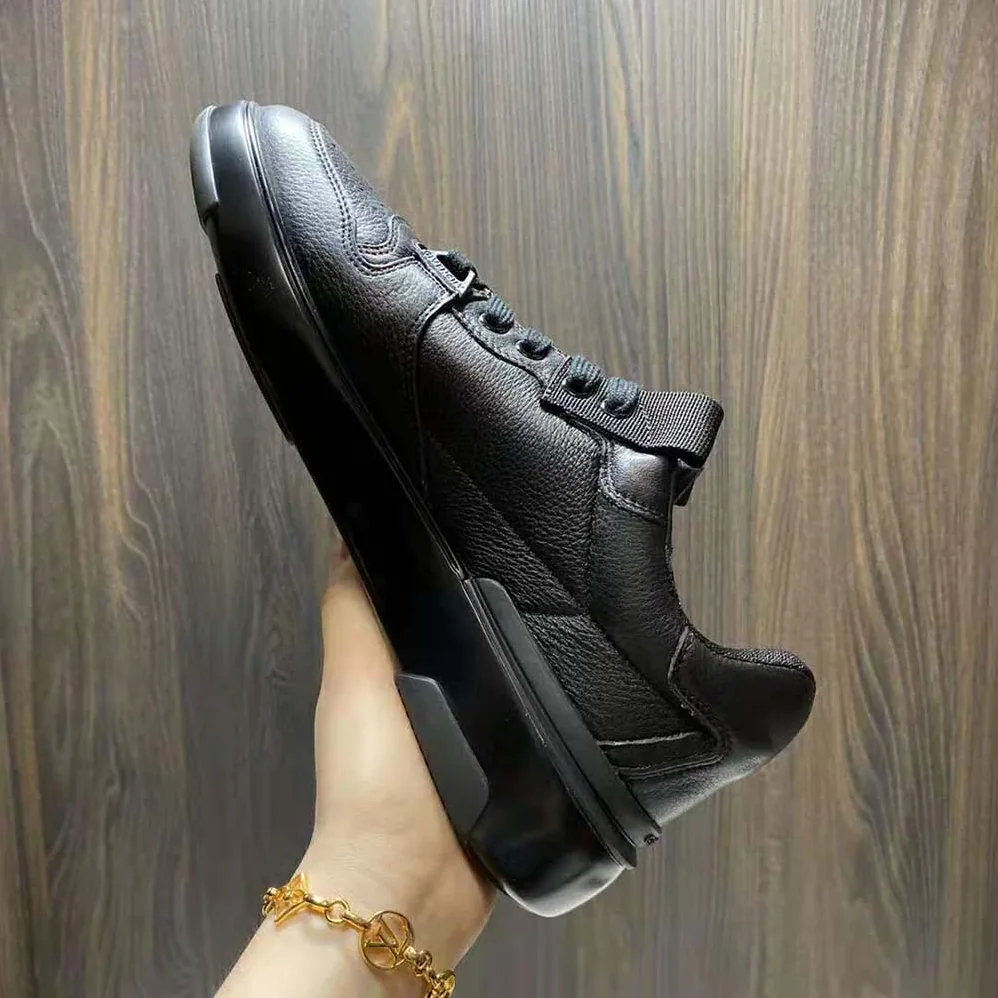 Givenchy Wing Low Sneakers in Satin for Men in Black