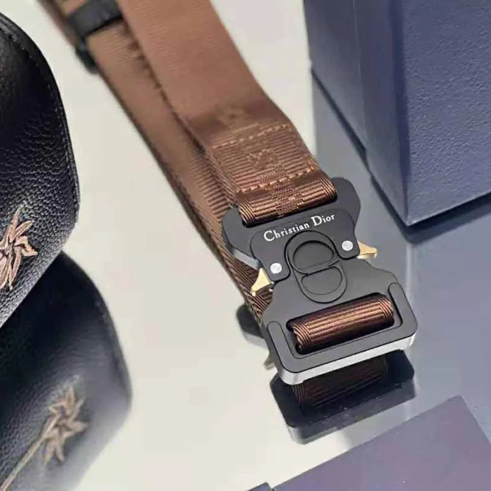 Dior Lingot 22 Cactus Jack Dior Bag Black Grained Calfskin with Embroidered Signature for Men Dior Lingot 22 Cactus Jack Dior Bag Black Grained Calfskin with Embroidered Signature for Men